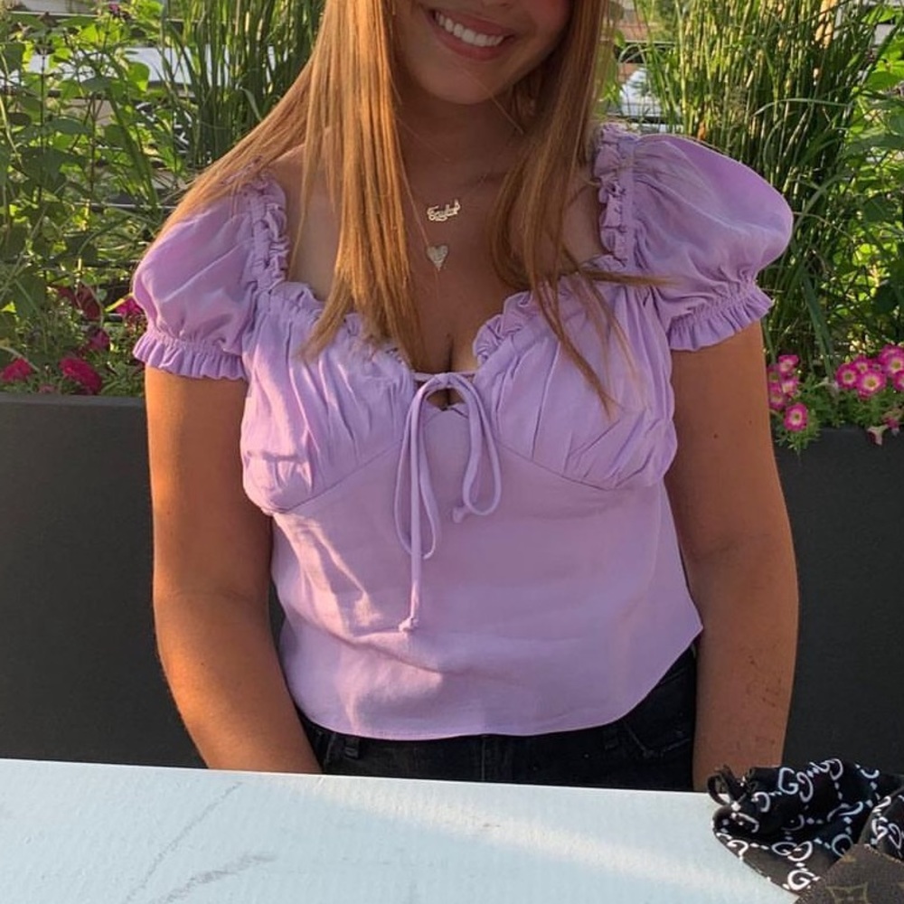 OLIVACEOUS TOP